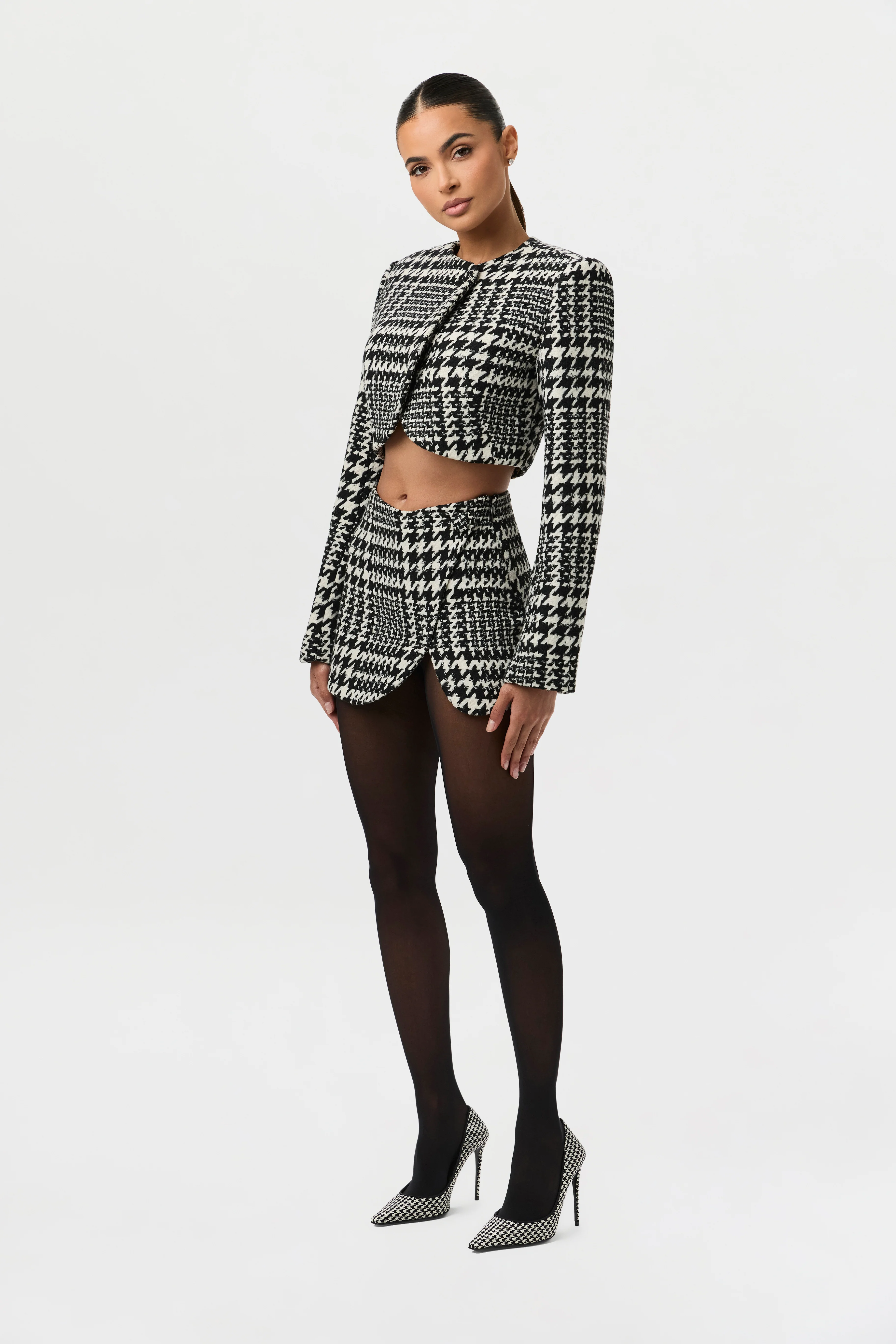 Houndstooth Plaid Cropped Blazer - Image 4