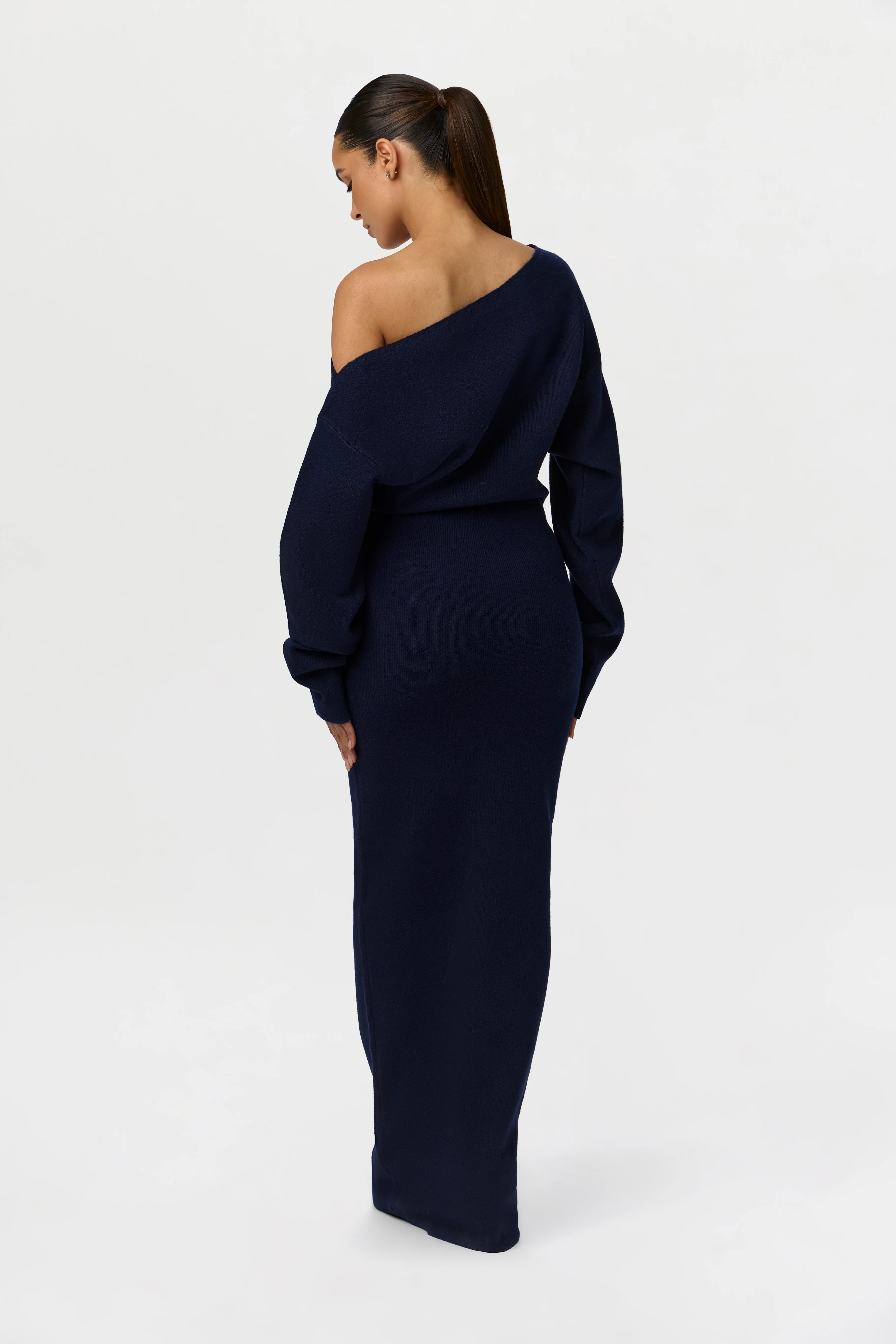 Knit Off-Shoulder Sweater Maxi Dress - Image 12