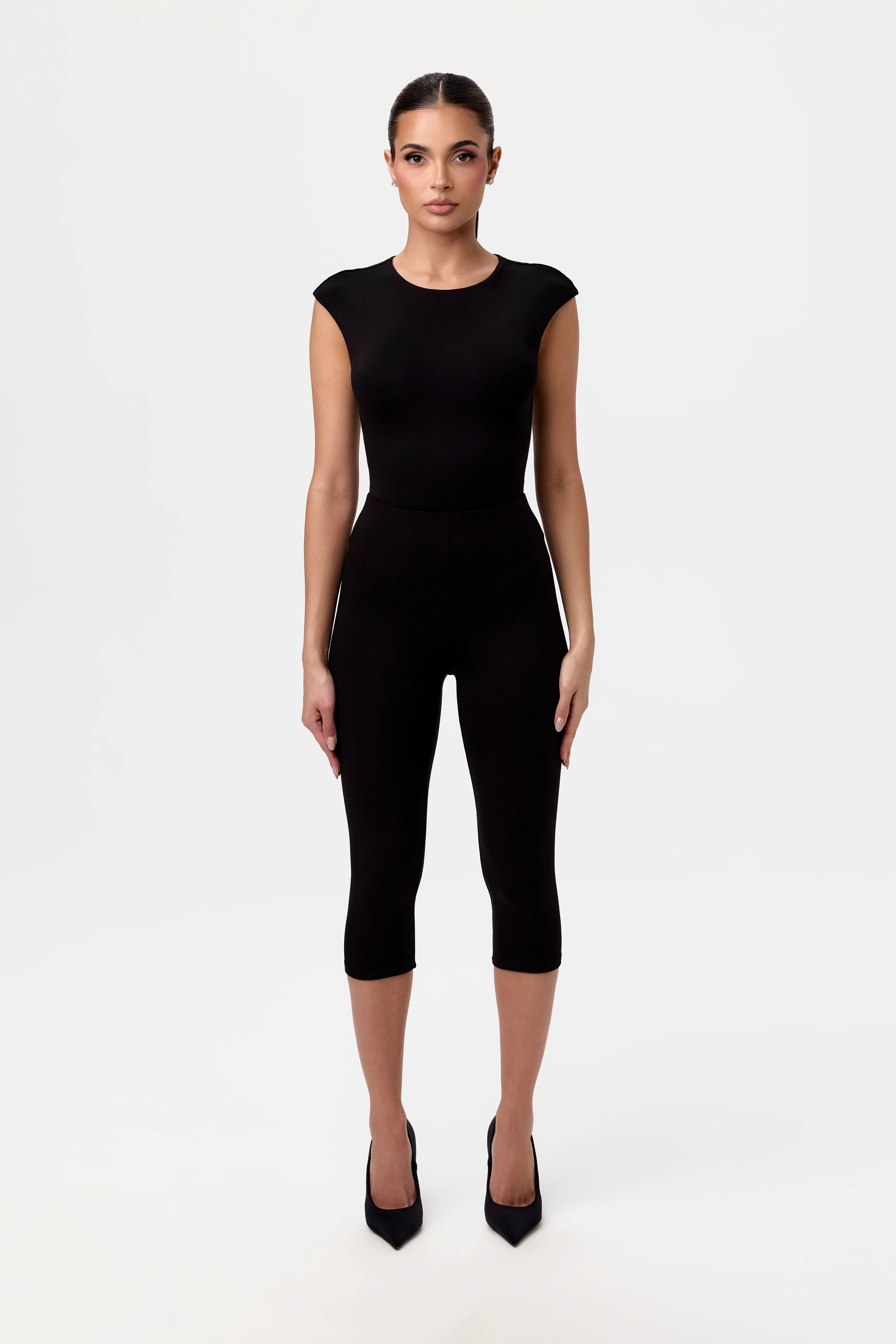 Smooth Sculpt Capri Legging - Image 11