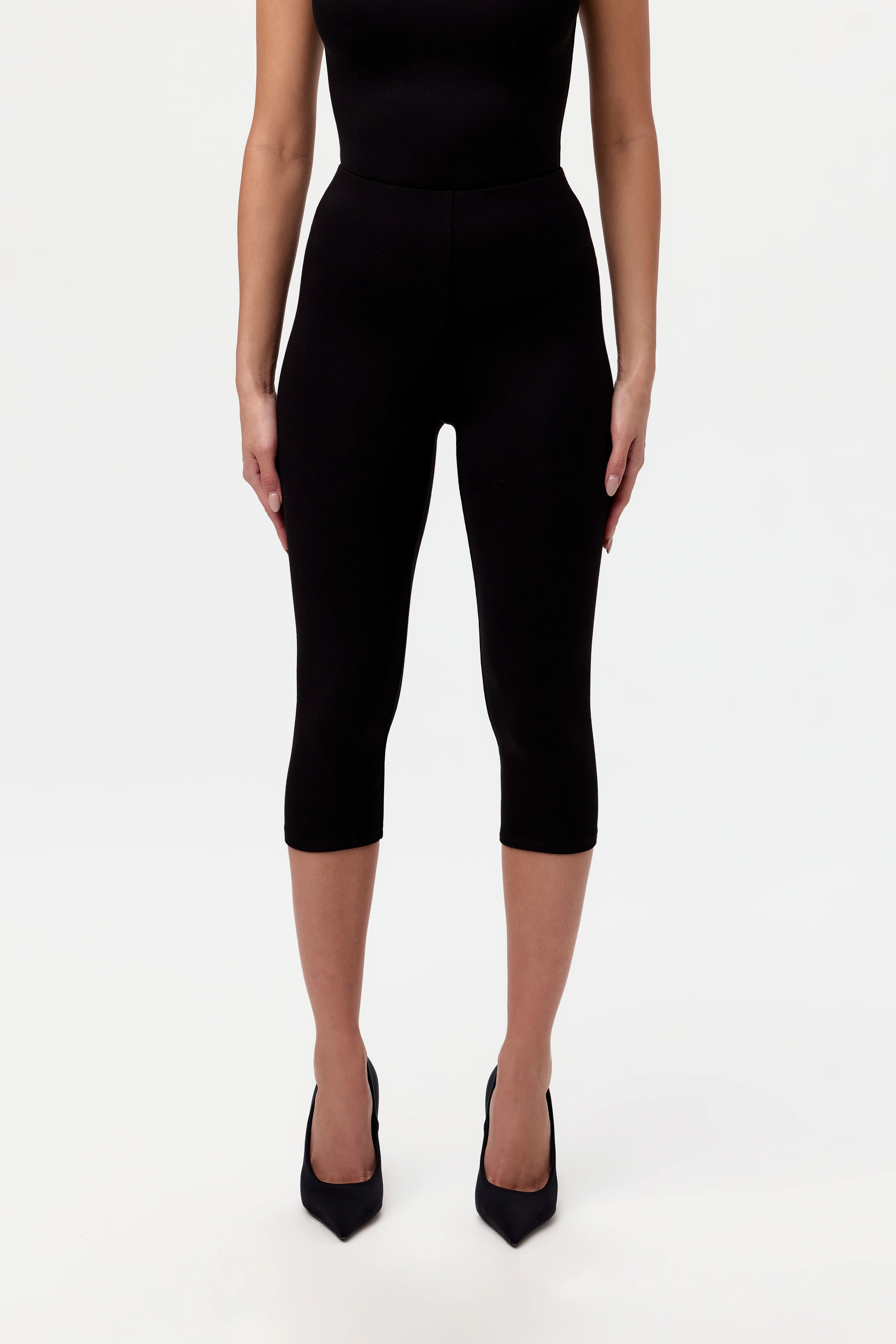 Smooth Sculpt Capri Legging - Image 12