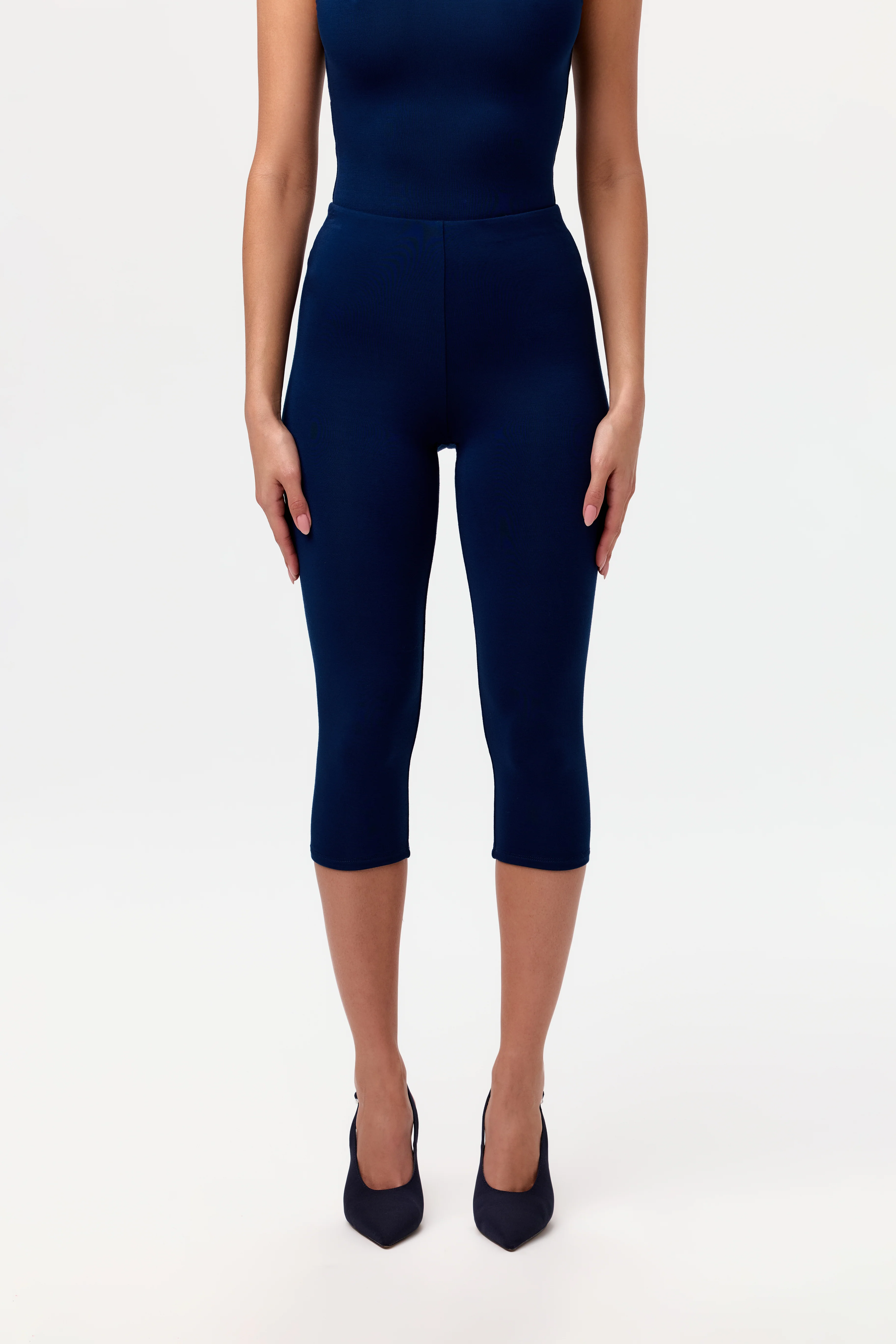 Smooth Sculpt Capri Legging - Image 18