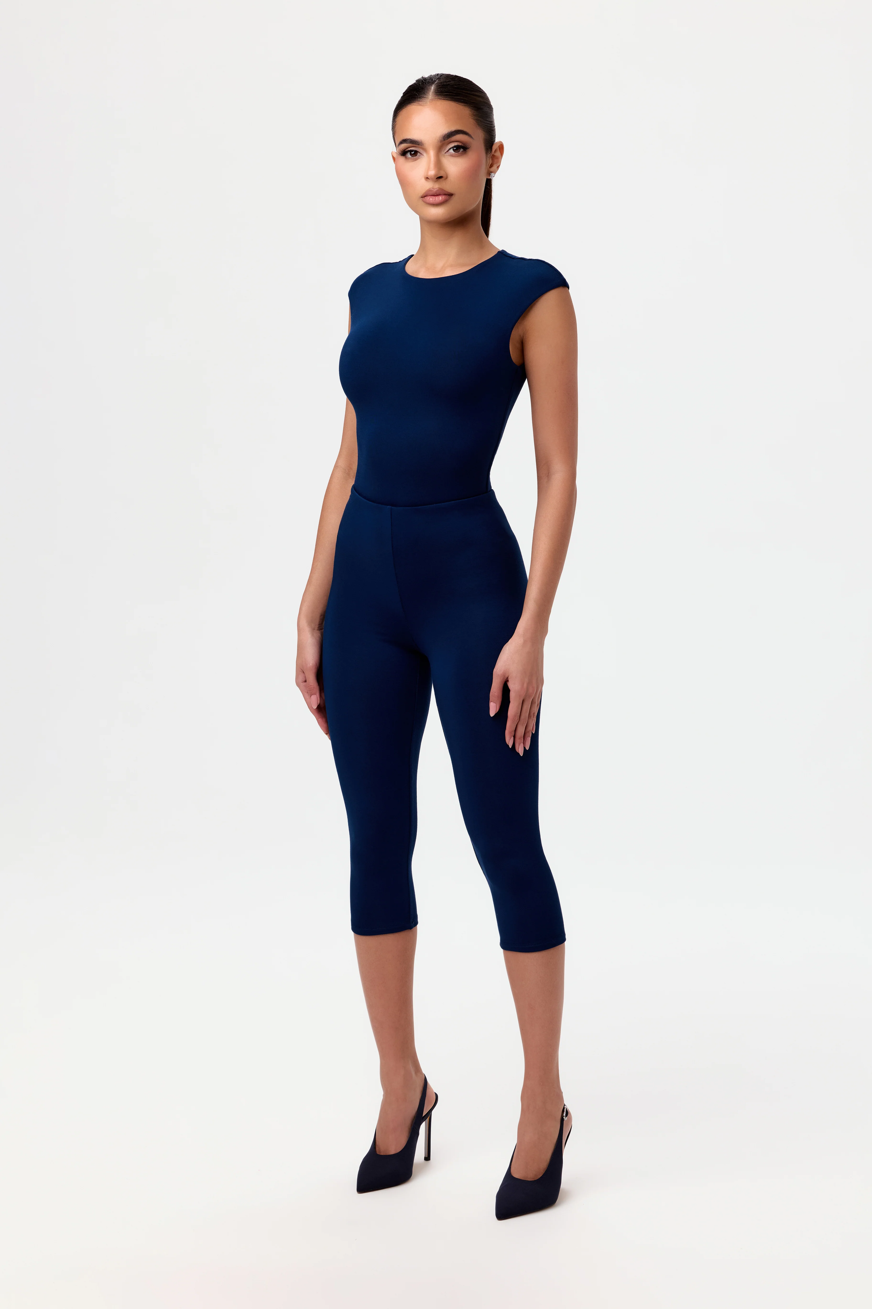 Smooth Sculpt Capri Legging - Image 19