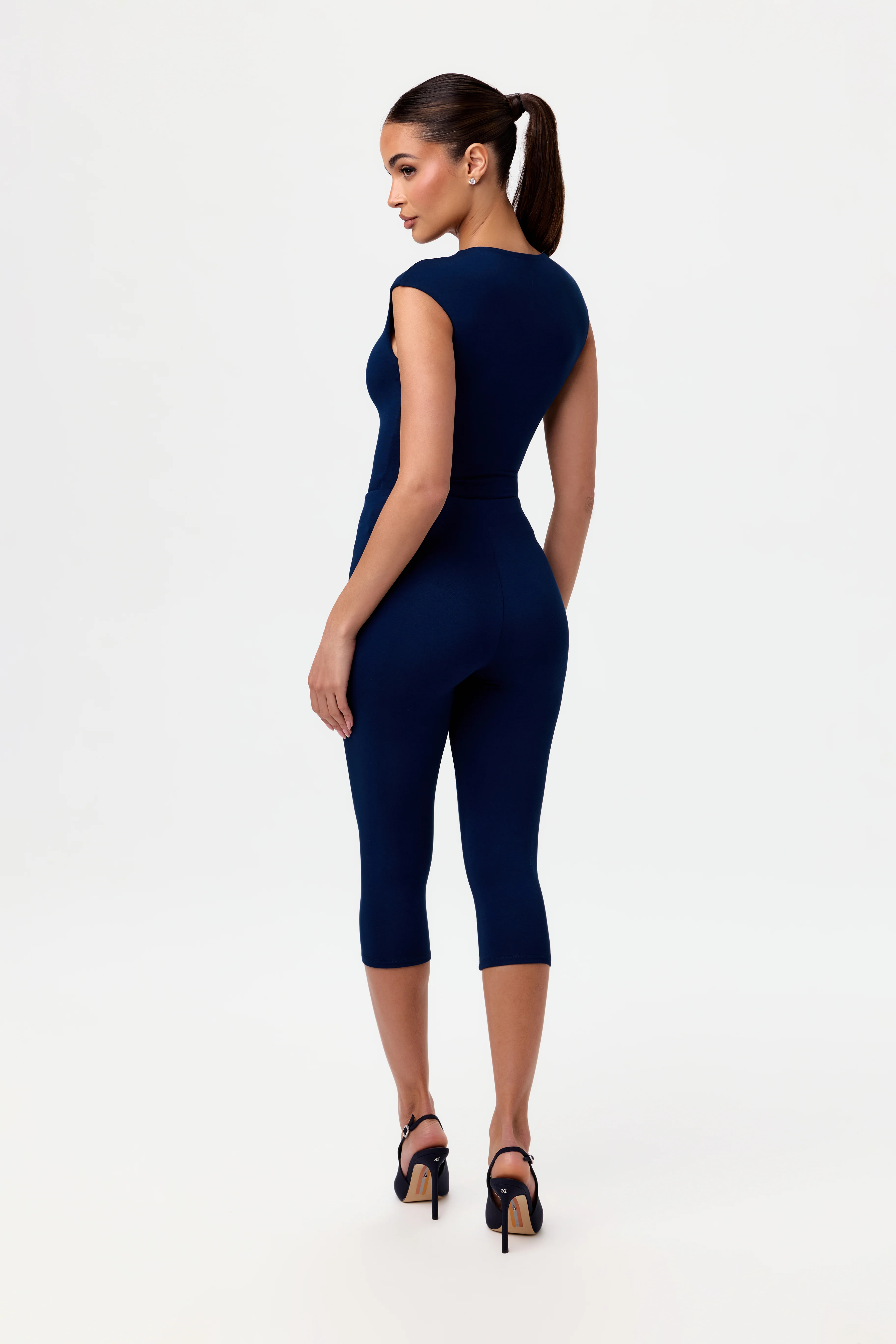 Smooth Sculpt Capri Legging - Image 20