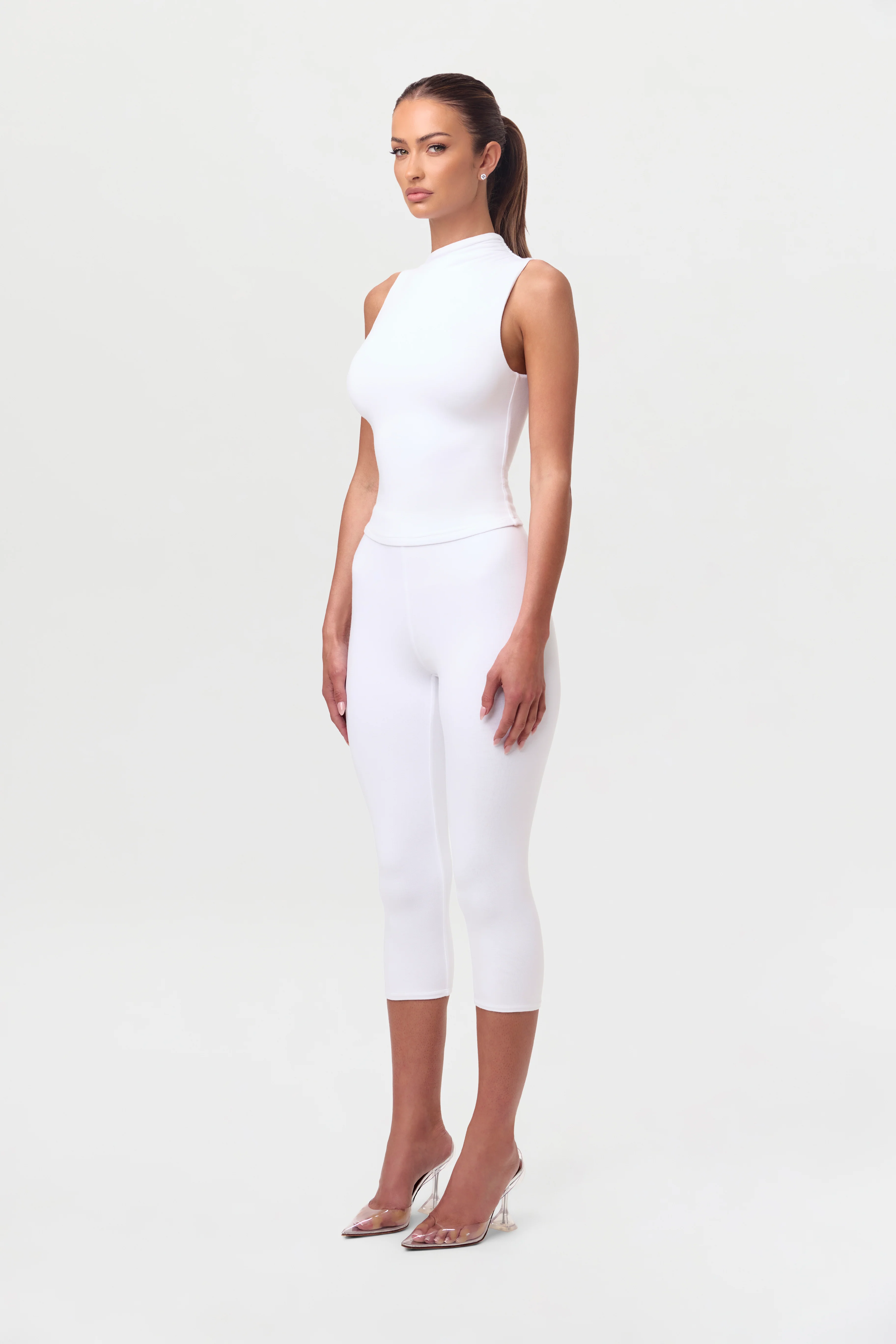 Smooth Sculpt Capri Legging - Image 24